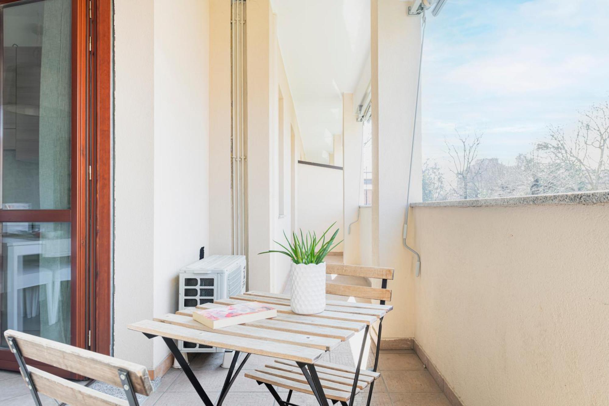 Hq Aparthotel Milano Inn - Smart Suites Cinisello Balsamo Exterior photo